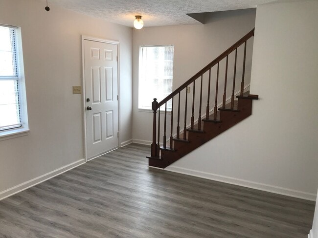 Photo - 2 bed/2.5 bath Unit in Sleepy Hollow!