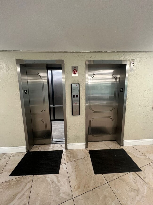 Photo - 4222 Inverrary Blvd Unit 4308