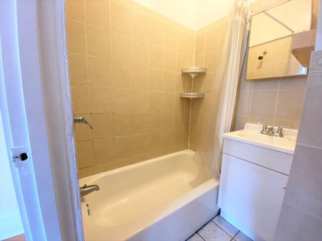 Photo - 75 Hancock St Unit 4