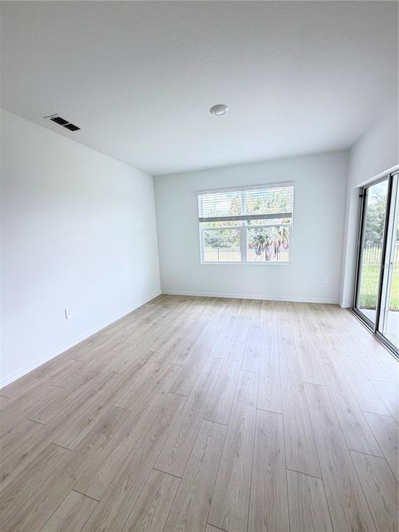 Photo - 3542 RODEN Rd