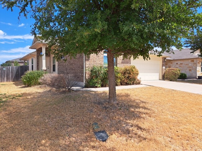 Photo - 1208 Hawkeye Point Rd