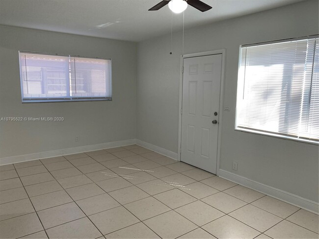 Photo - 13300 NE 10th Ave