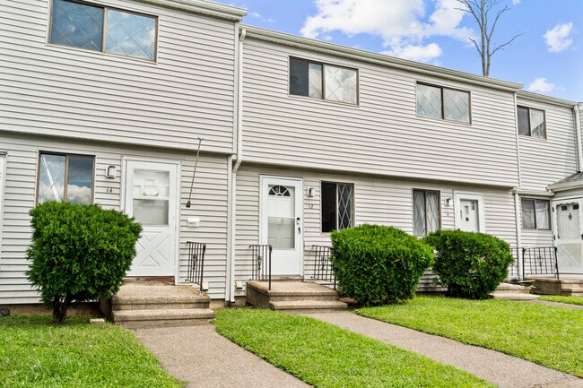 Building Photo - 149 Canton St Unit 12