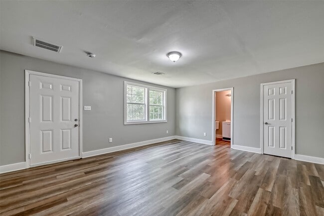 Photo - 5606 Elm Spring Dr