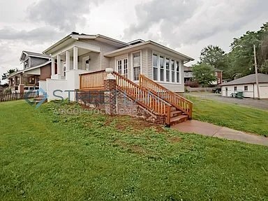 Photo - 28 Grand Ave