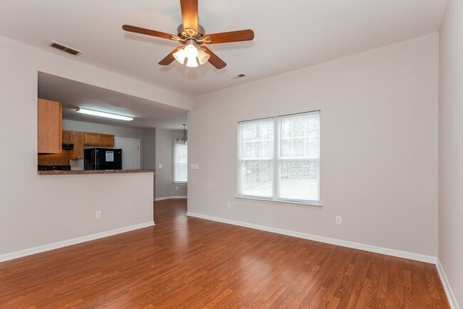 Photo - 1928 Bromwich Rd