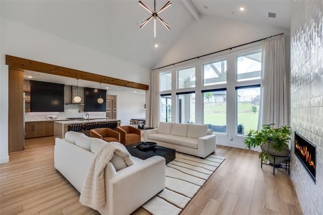 Photo - 1611 Cayden Trl