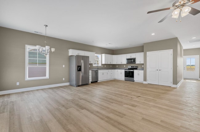 Photo - 600 Victoria Wy