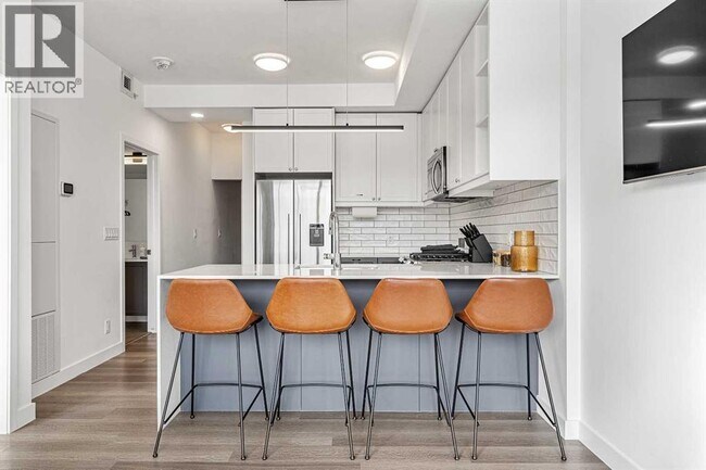 Photo - 329-39A 9a St NW