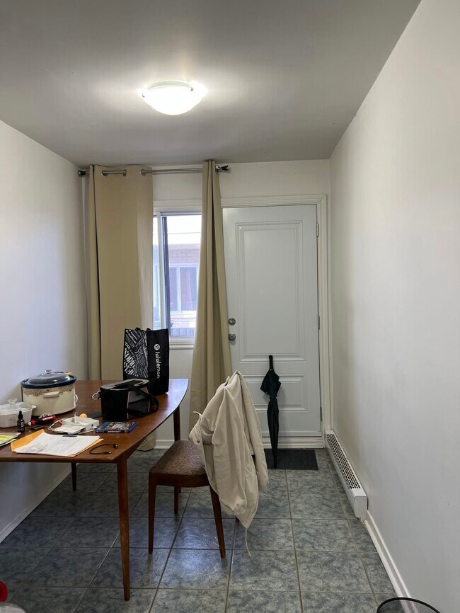 Photo - 3919 Newmarch