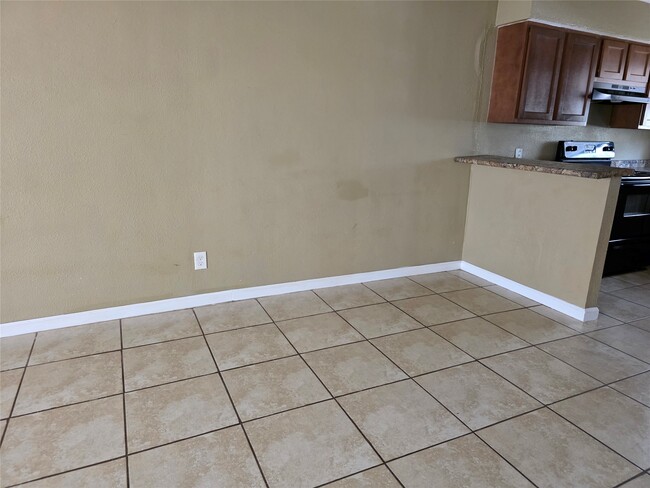 Photo - 1502 Oleander Unit C