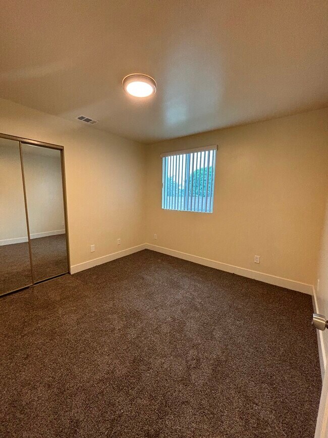 Photo - 151 E 99th St