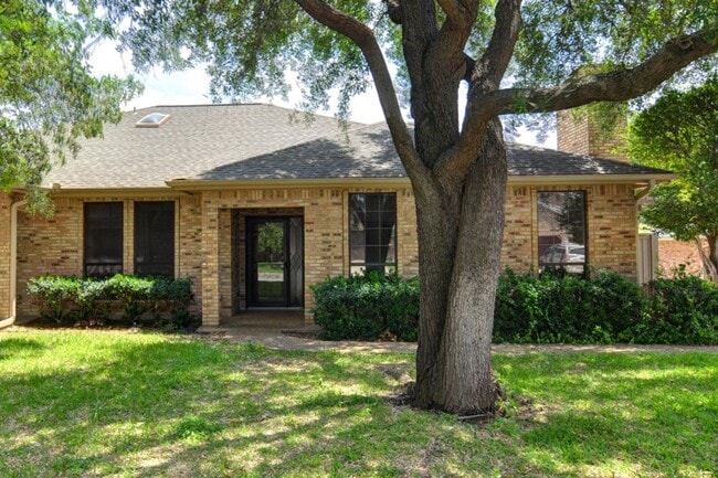 Beautiful Home in Overton South - Beautiful Home in Overton South