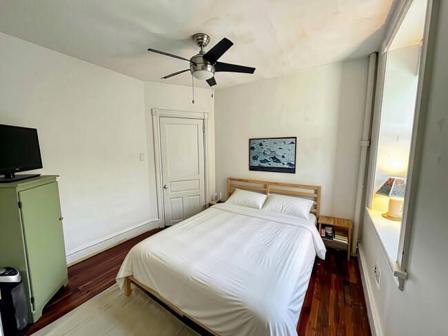 234 S 44th St Unit 3Fl