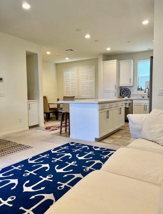 Photo - 511 Finch Ln