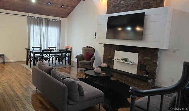 Photo - 537 Old Tacy Rd