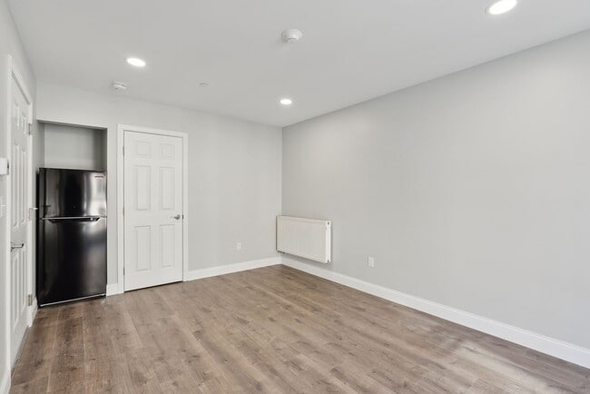 Photo - "610" on Congress St:  Studio Apt. 1BA $1400.00 Heat & H20 included-Available 5/01/26 Unit 11