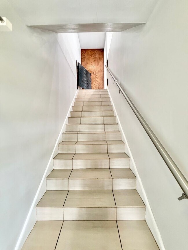 Photo - 626 Benton Wy Unit 624 1/2 Benton Way