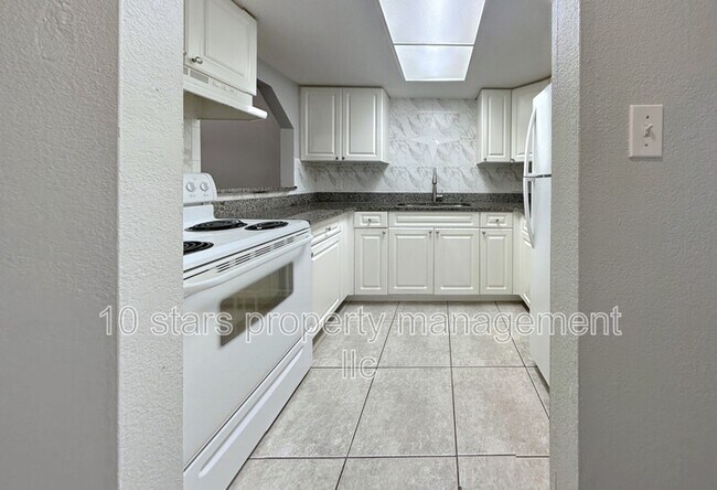 Photo - 4725 39th Ave N