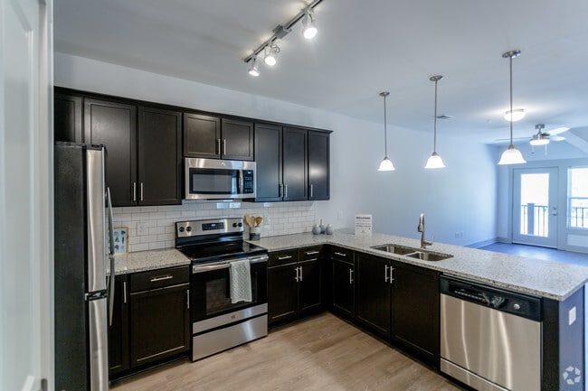 3BR, 2BA - Lynn - 1280 SF - Heritage East