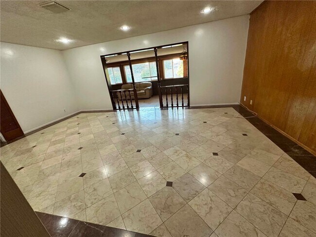 Photo - 17458 Fontlee Ln