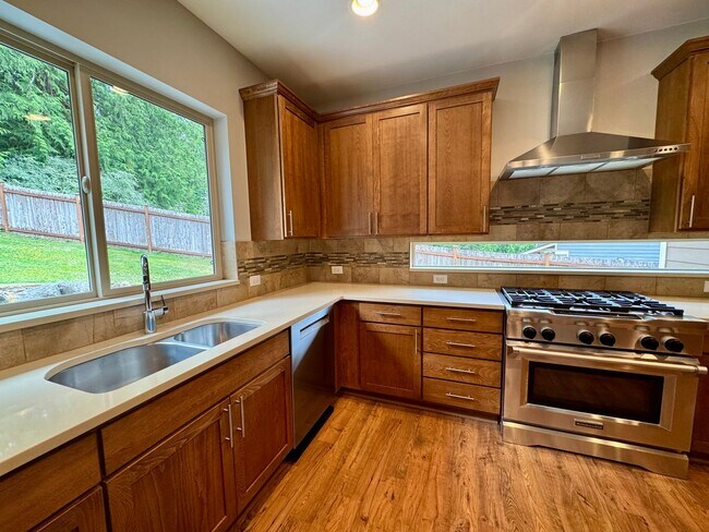 Photo - Stunning Bainbridge Island 4 bedroom home....available now!