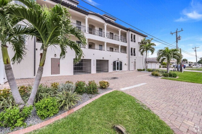 Building Photo - 1713 Beach Pkwy Unit 301 Rental