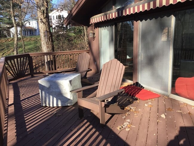 Photo - 850 Twin Oaks Dr