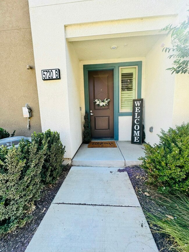 Photo - 5720 Greige Cir