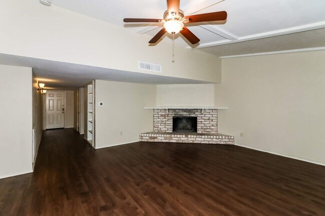Photo - 3811 Coltwood Dr