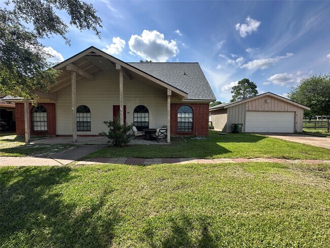 Photo - 2523 Stevenson Rd
