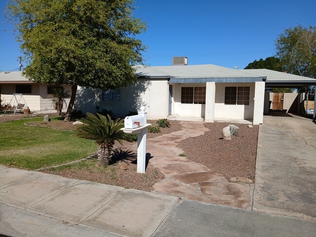 Building Photo - 1517 S 8th Ave