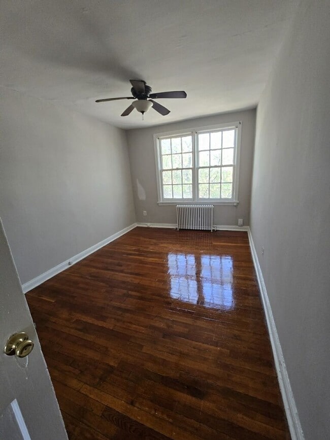 Building Photo - 3308 East Capitol St NE Unit D