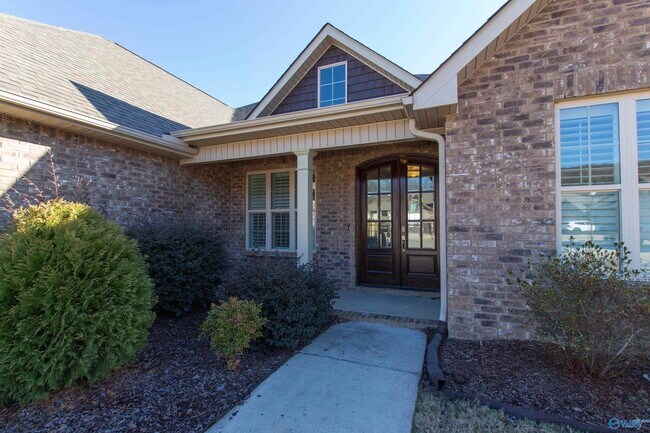 Photo - 2121 S Meadows Dr