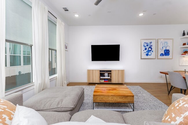 Photo - 1510 N Washington Ave