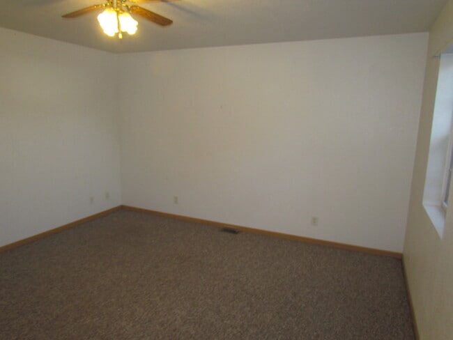 Photo - 407 9th St Cir Unit 2