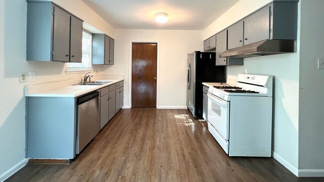 Photo - 2/1 Cottage in Great Location!