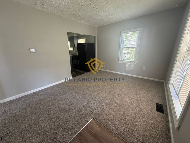 Photo - 3270 Ralston Ave