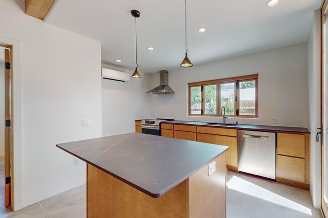 Photo - North Valley Fabulous 2018/sf 2 Bedroom 2.5 Bath with Garage