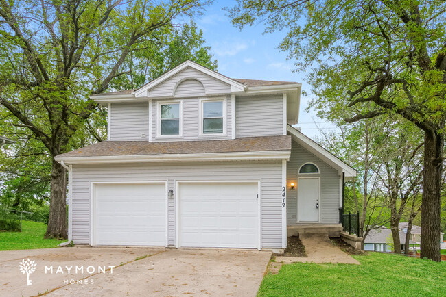Charming 3-Bedroom Home with Spacious Yard - Charming 3-Bedroom Home with Spacious Yard
