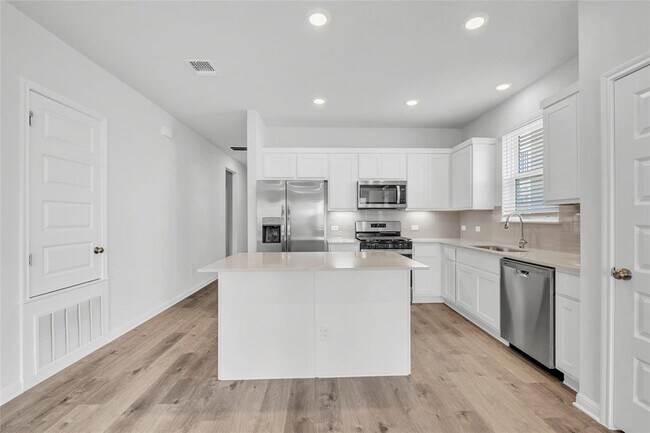 Photo - 2412 Ekvall Dr