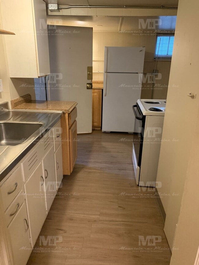 Photo - 622 1/2 S Loomis Ave