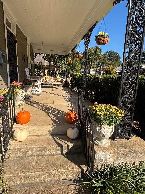 Photo - 1570 Linden Ave