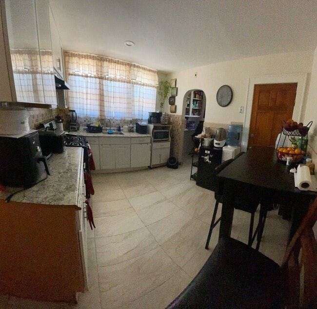 Photo - 28 Rossiter Ave Unidad Rossiter Home 2nd floor