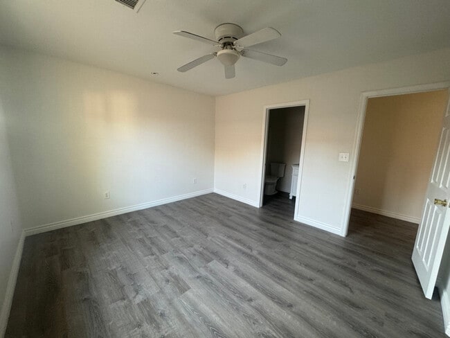 Photo - 2702 E Juniper Ave Unidad B