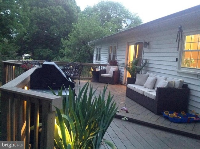 Building Photo - 3412 Ramsgate Terrace