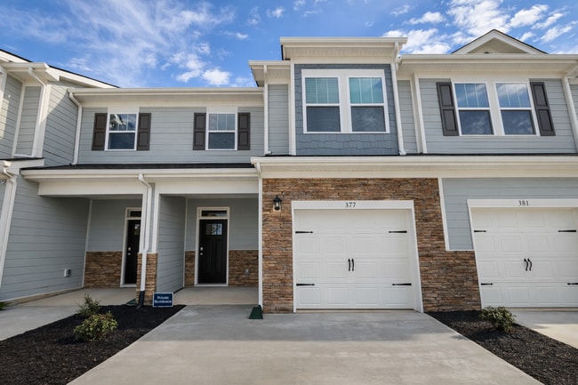 Building Photo - New Construction -Hendersonville Townhome