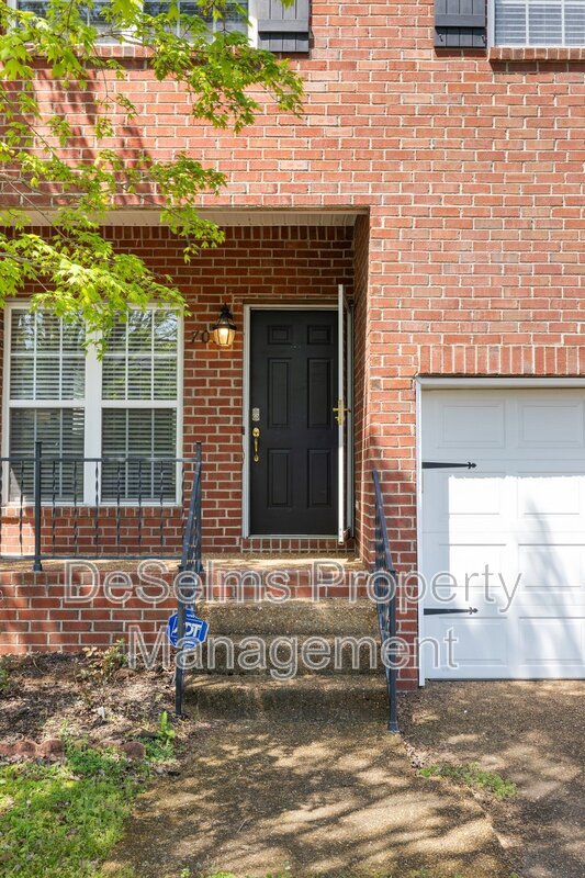 Photo - 703 Brent Glen Pl