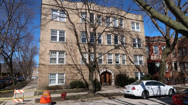 Building Photo - 1 bedroom in CHICAGO IL 60660 Unit 1458-B2 Rental
