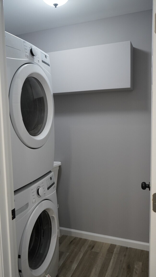 Photo - 308 King St Unit #2